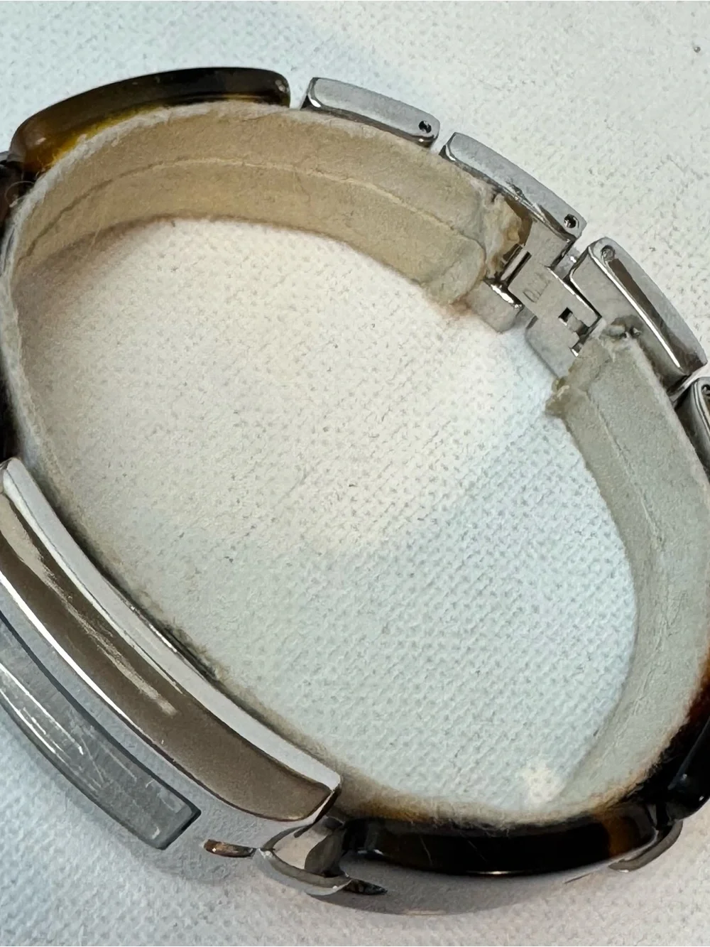 Vintage Merona Women's Polished Silver Acrylic Tortoise Link Bracelet Watch